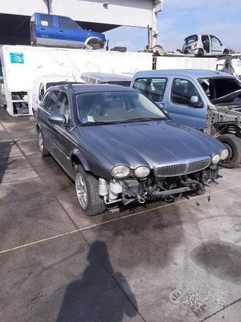 Jaguar X-Type Demolita - Per Ricambi 2.0 TD 2005