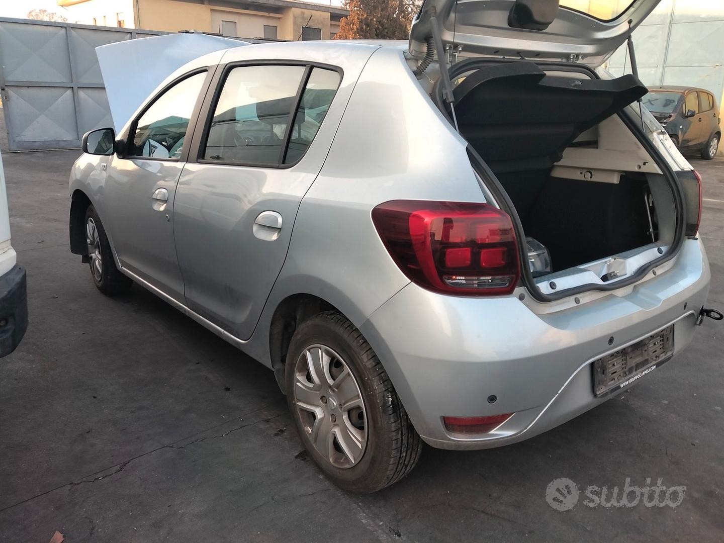 dacia Sandero 2020 1.0 benzina B4DG4 per ricambi