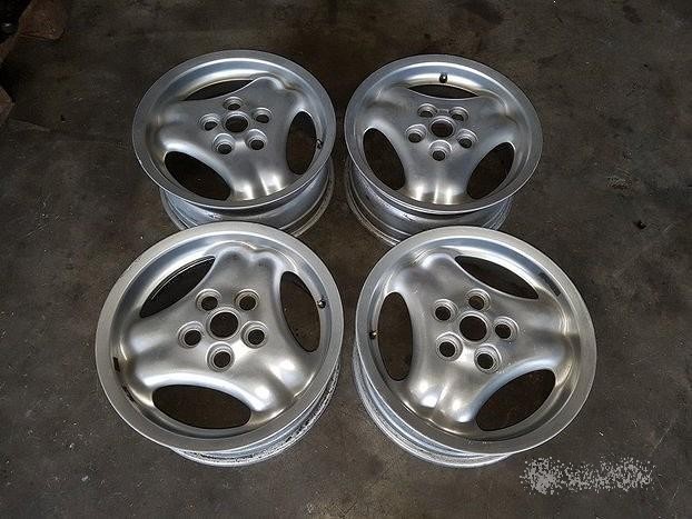 Cerchi In Lega Da 16" Per Land Rover Discovery