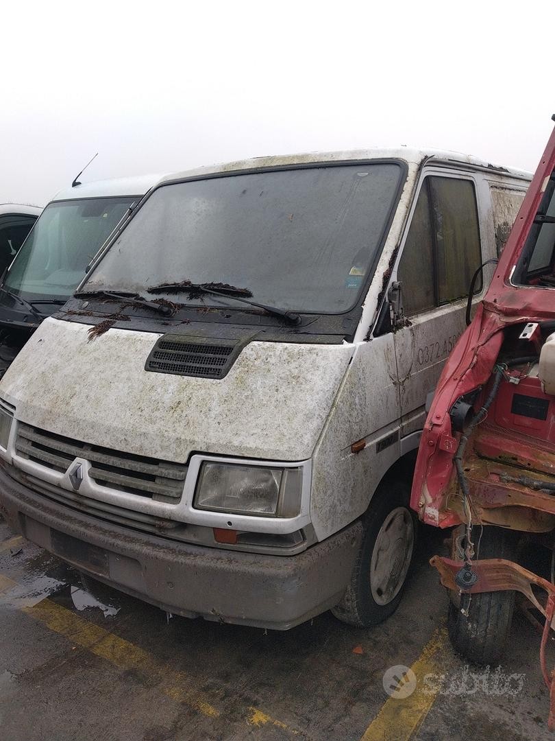Renault Trafic Mk1 1999 Demolito - Per Ricambi