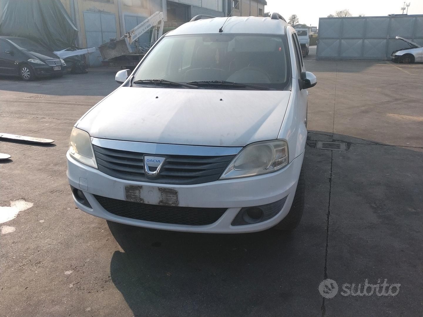 dacia Logan 2011 1.5 CDI demolito per ricambi