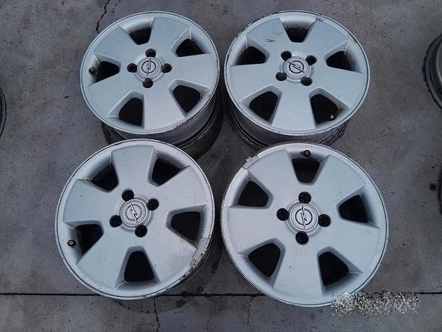 Cerchi In Lega Da 15" Per Opel Corsa C 2005