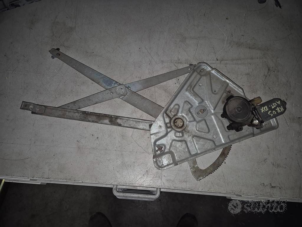 Alzavetro Anteriore Destro Per Range Rover P38