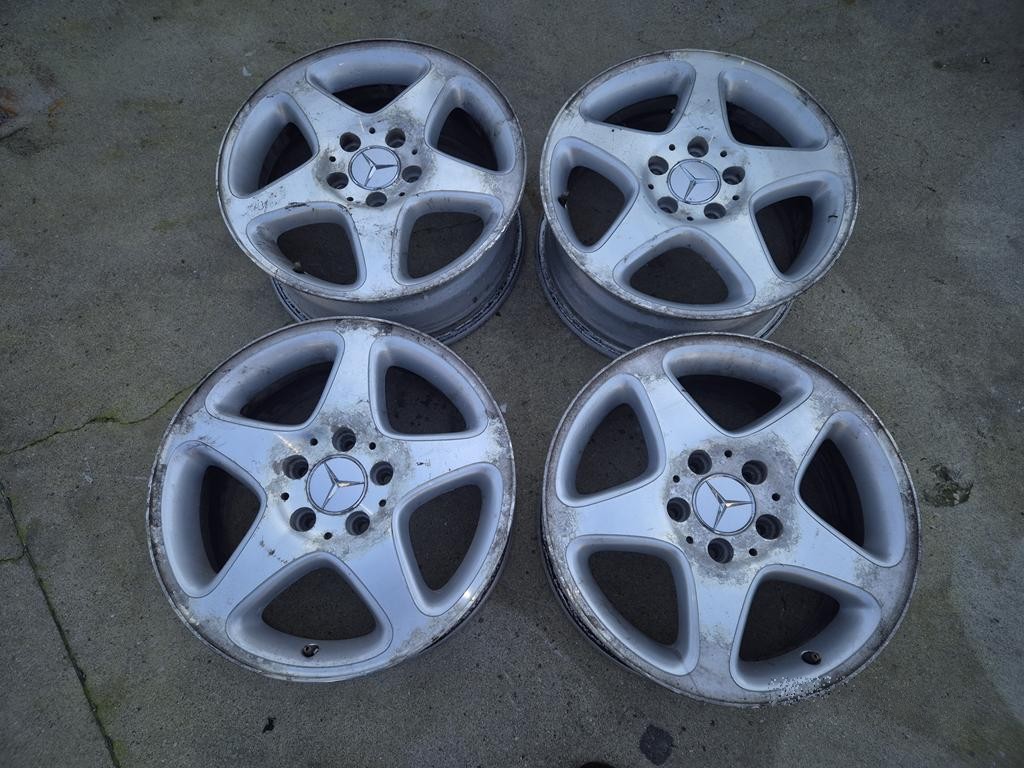 Cerchi In Lega Da 16" Per Mercedes Classe C W203