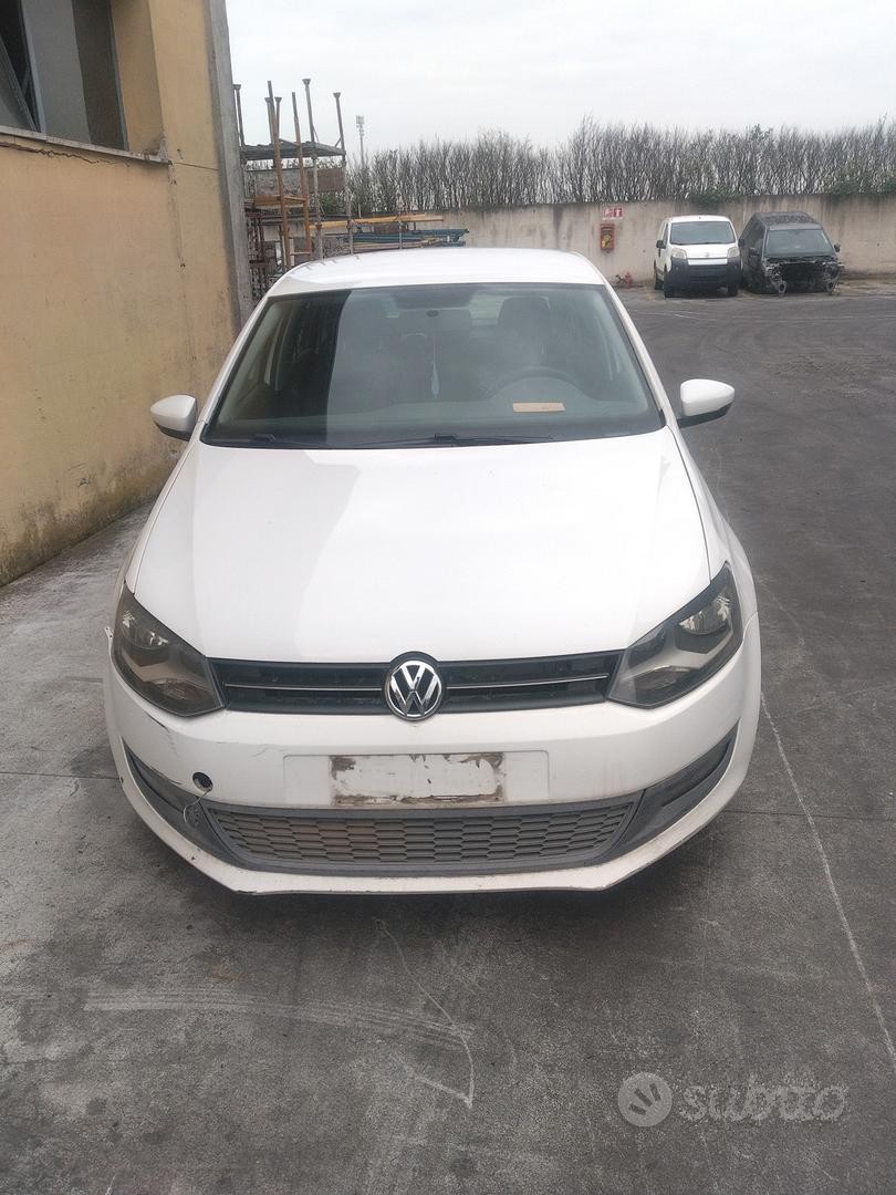 Volkswagen polo 2011 1.4 benzina CAM per ricambi