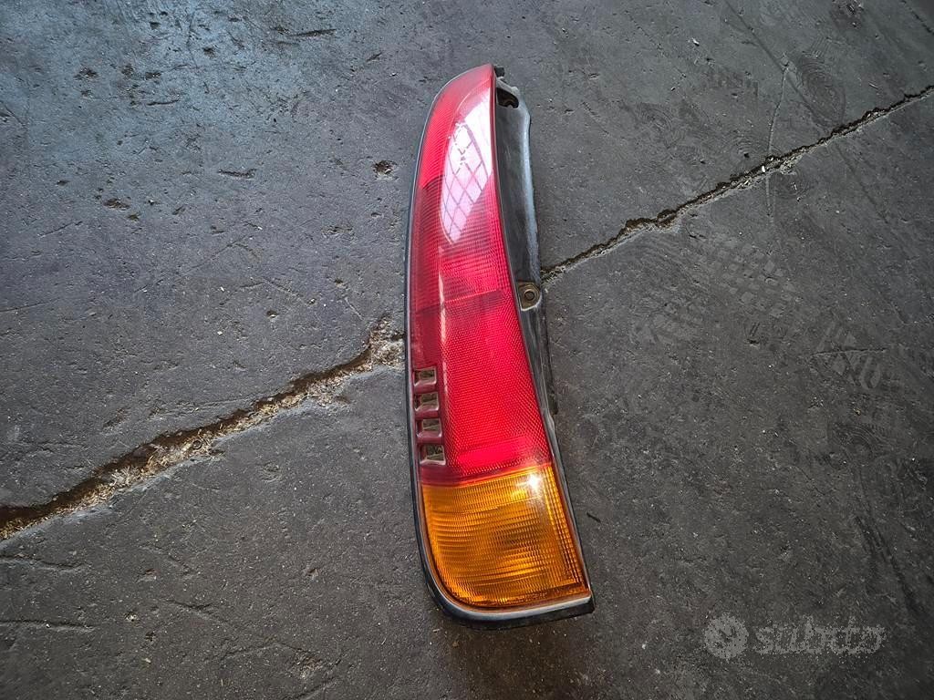 Stop Posteriore Sinistro Per Daihatsu Terios 1999