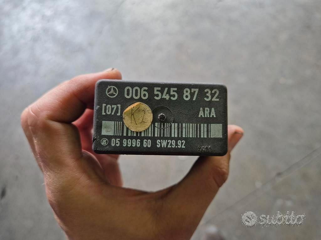 RelÃ? Pompa Benzina Per Mercedes 190E - W201
