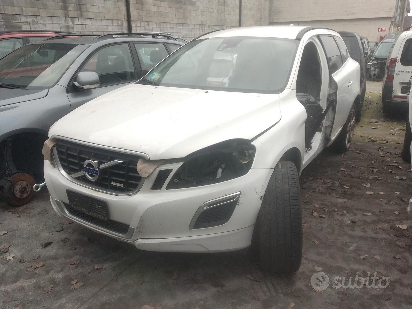 volvo xc60 2.4td biturbo d5244t demolito per ricam