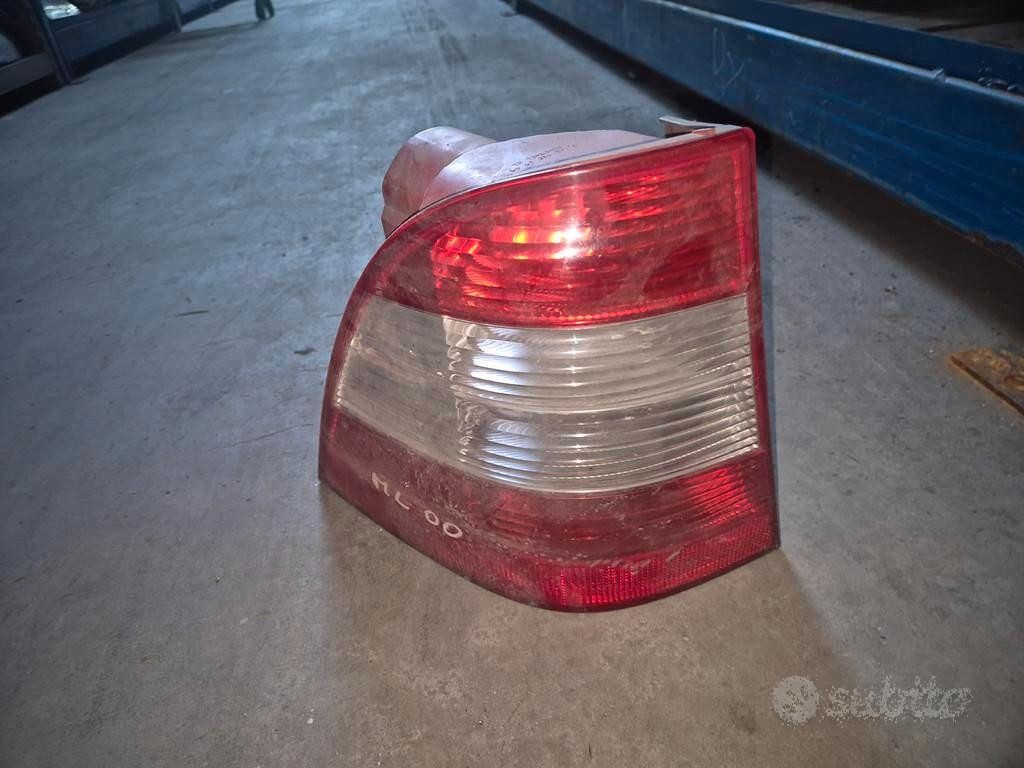 Stop Posteriore Sinistro Per Mercedes ML W163 2002