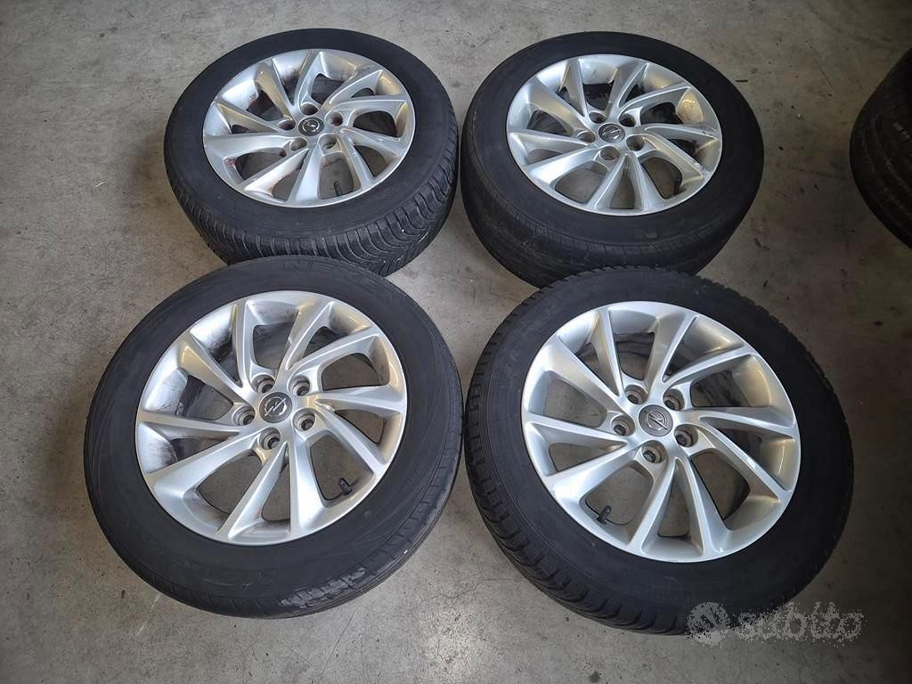 Cerchi In Lega Da 16" Per Opel Astra K
