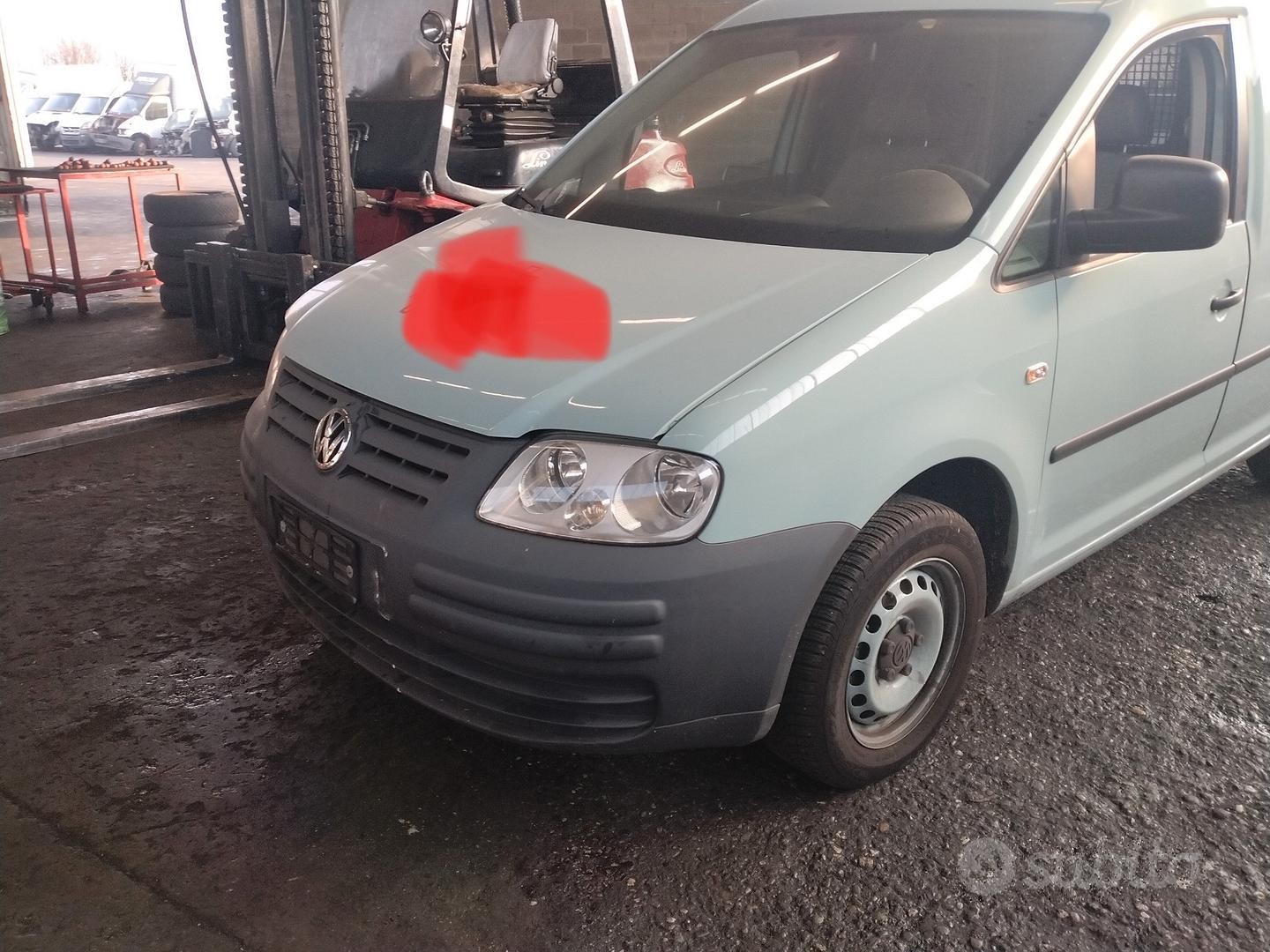 Volkswagen caddy 2008 1.9tdi BLS demolito ricambi