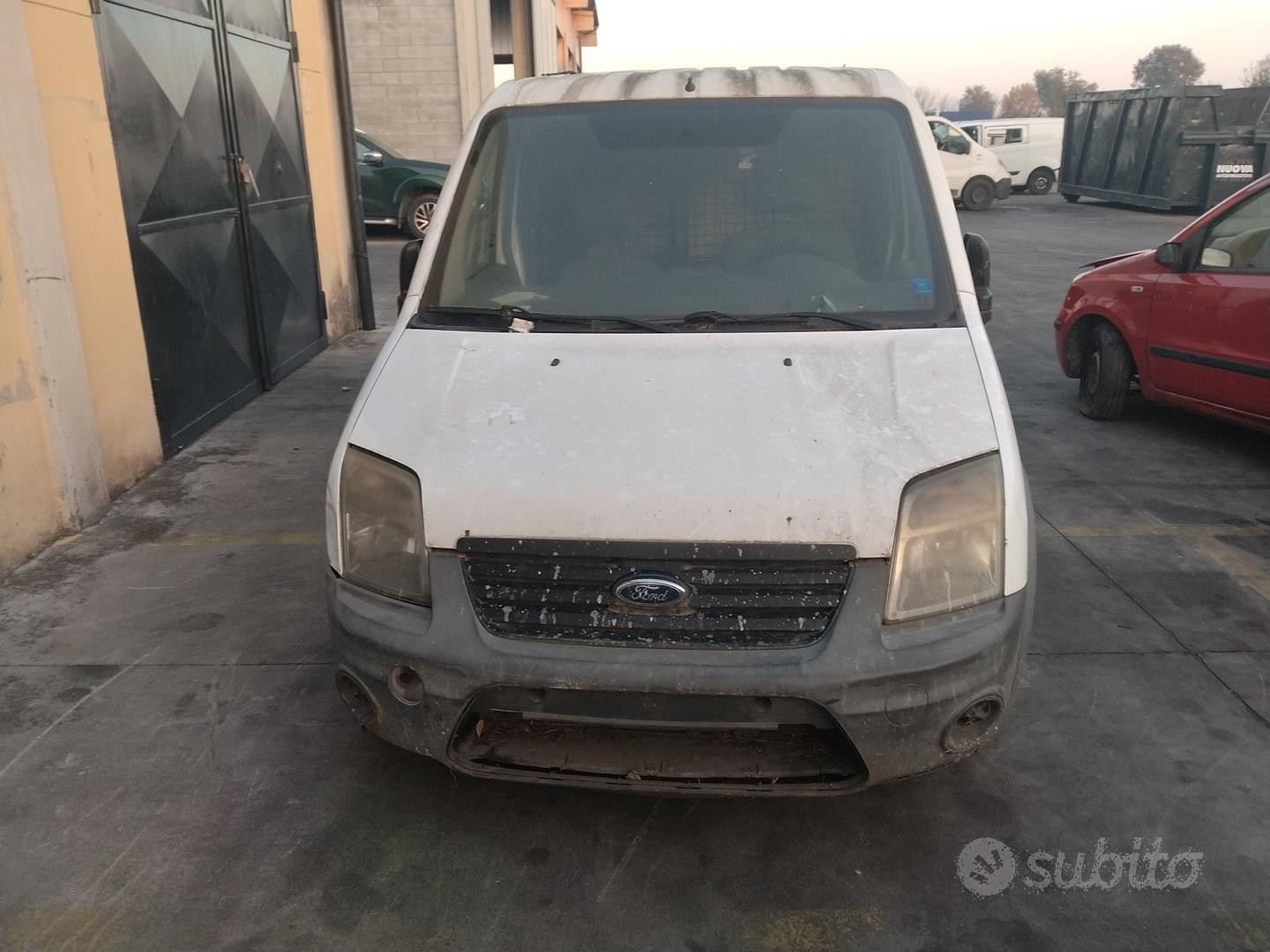 FORD TRANSIT CONNECT DEMOLITO PER RICAMBI
