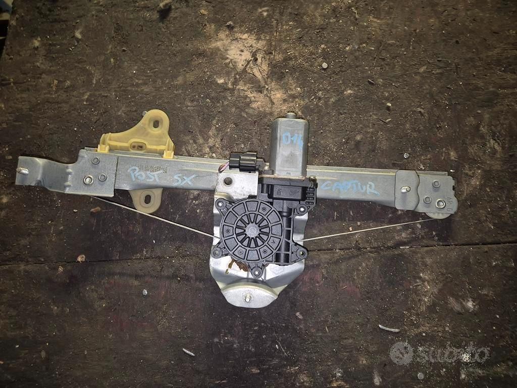 Alzavetro Post. Sx Per Renault Captur 2015