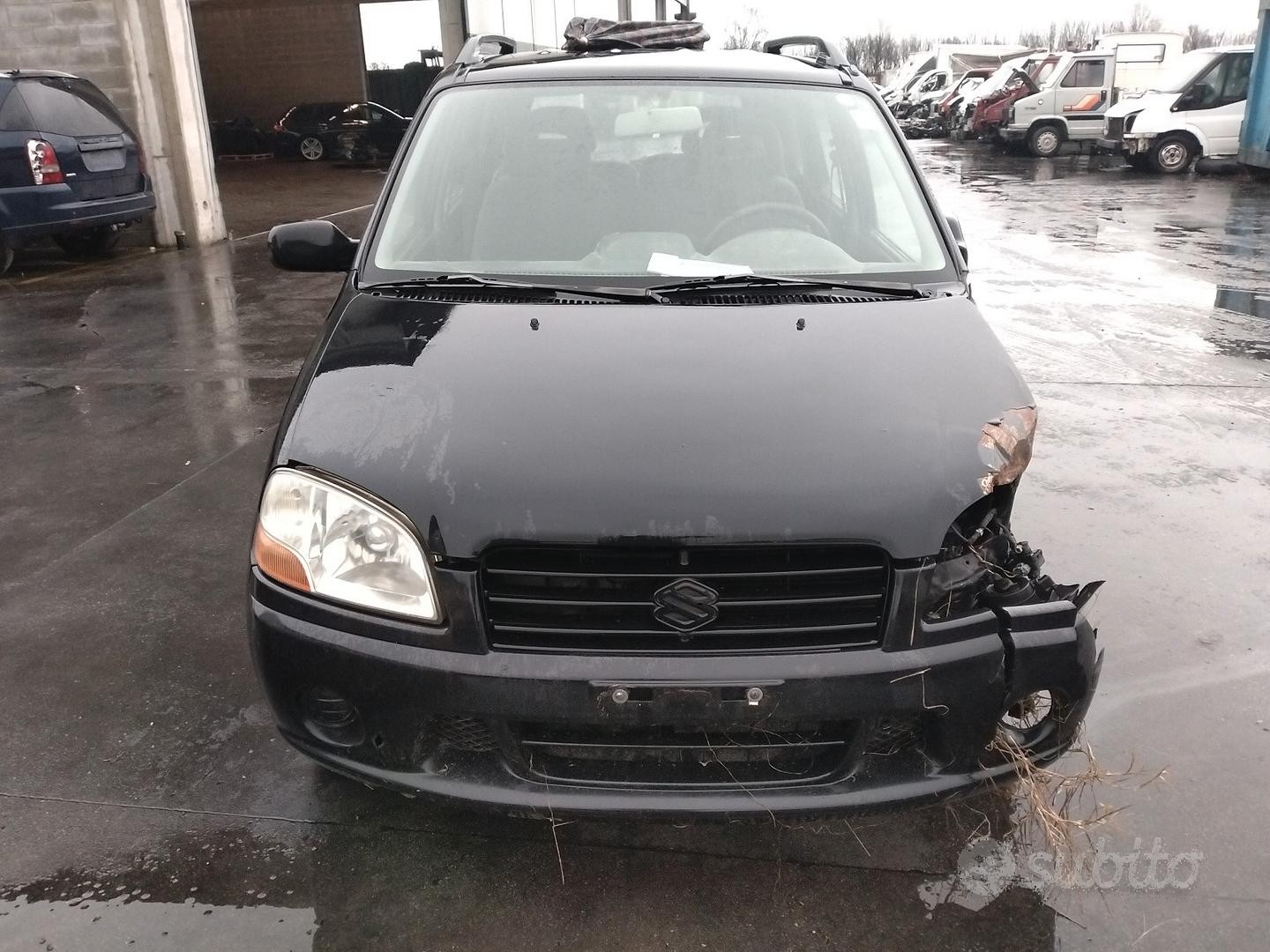 Suzuki Ignis 2003 4x4 benzina demolito per ricambi
