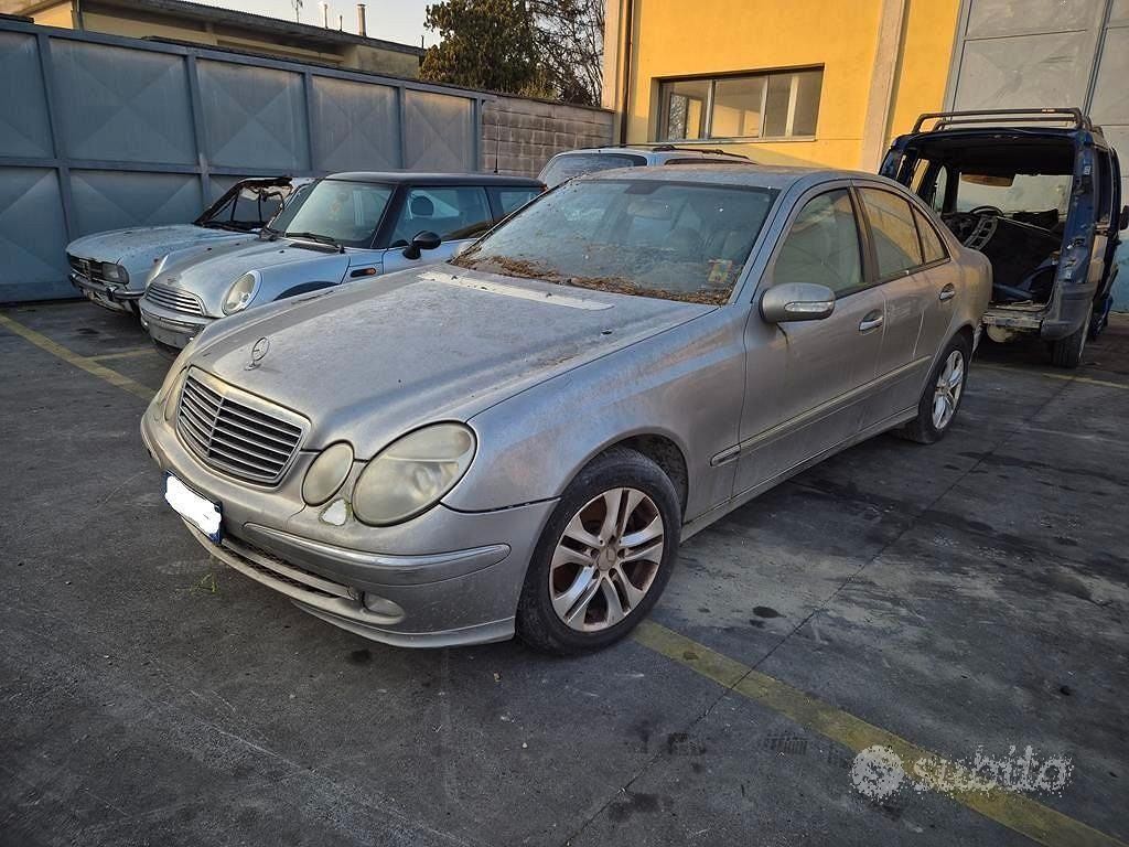Mercedes Classe E W211 Berlina Demolita - Ricambi