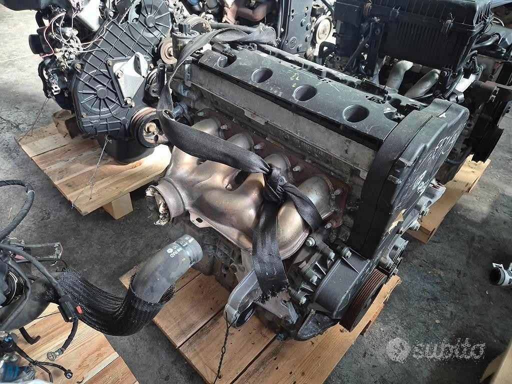 Motore Per Peugeot 206 2.0 Benzina Sigla RFR