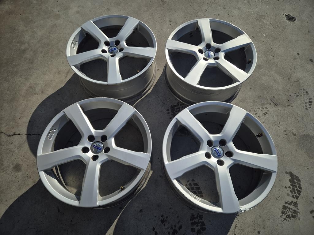 Cerchi In Lega Da 20" Per Volvo XC60 - XC 60