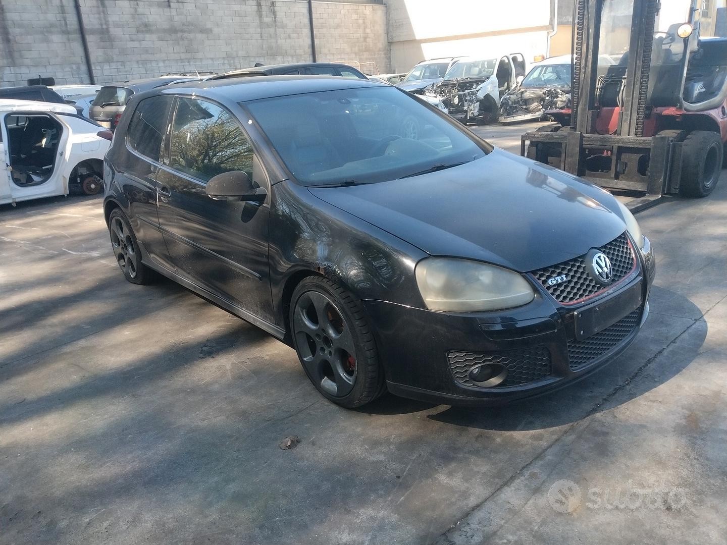 Volkswagen Golf 5 GTI BWA FUSA per ricambi