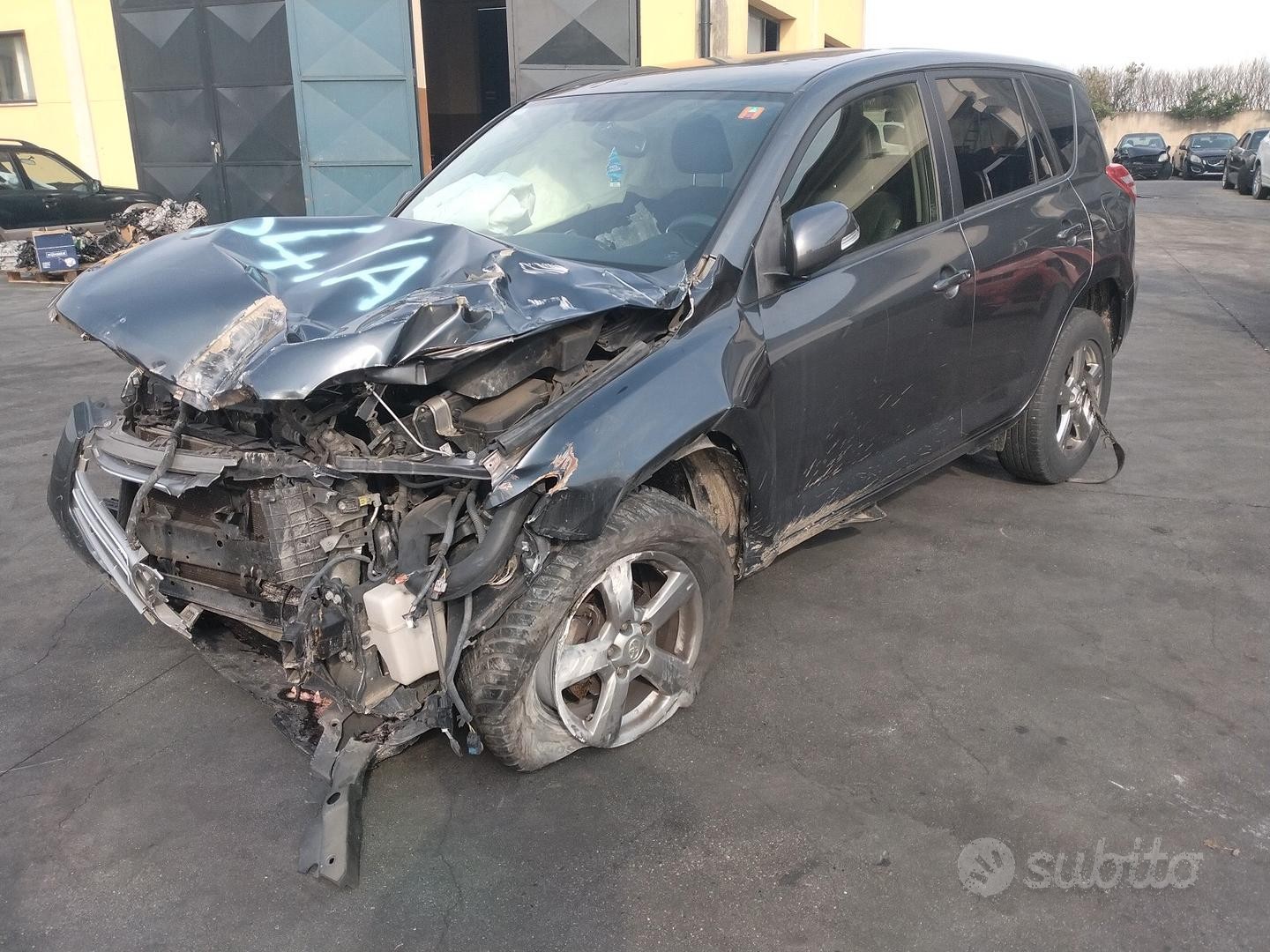 TOYOTA RAV 4 2013 2AD-FTV 2.2 DEMOLITO PER RICAMBI
