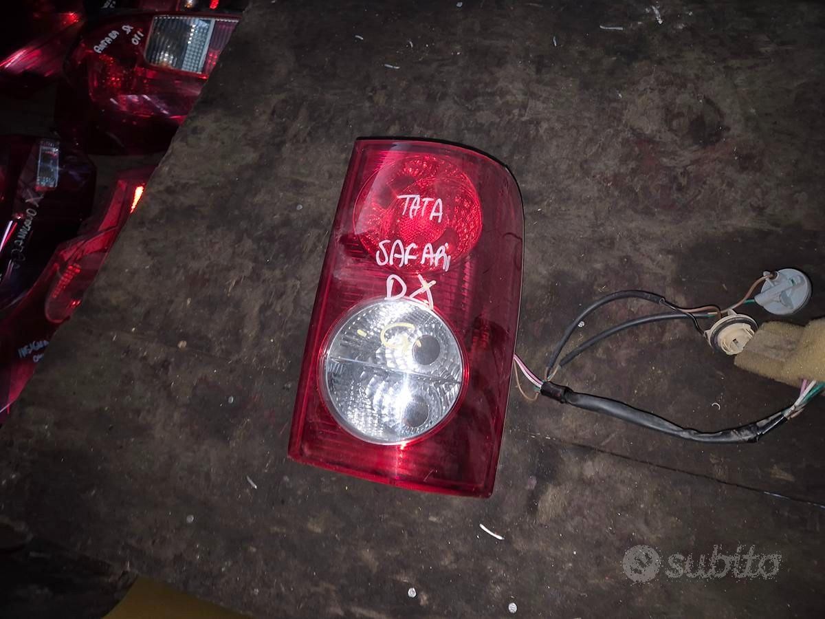 Faro - Stop Posteriore Destro Per Tata Safari