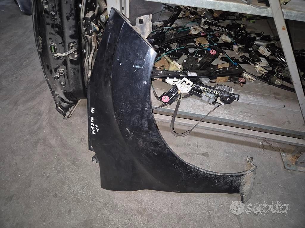 Parafango Anteriore Destro Per Ford Fiesta 2015